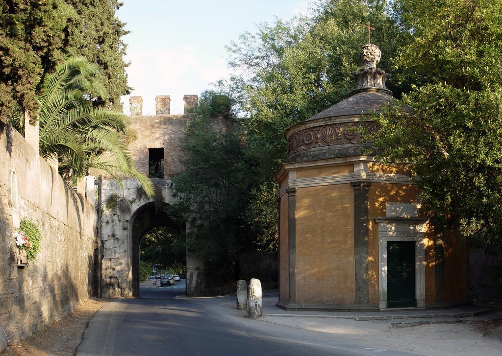 Porta Latina Suite - Private Apartment Rome'S Center Ngoại thất bức ảnh